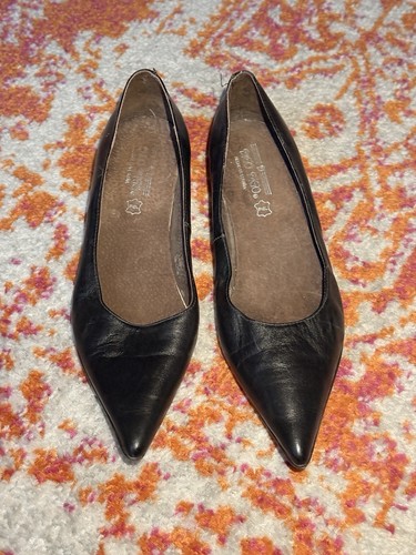 Spanish leather women court - spanish,