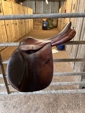Classic Pessoa jumping saddle