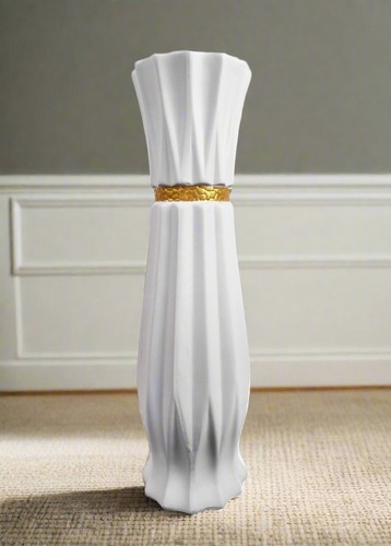 Large white ceramic floor - large,