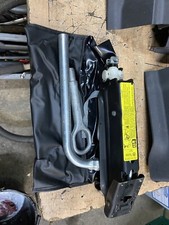 VW Touran - 2006 Car Jack