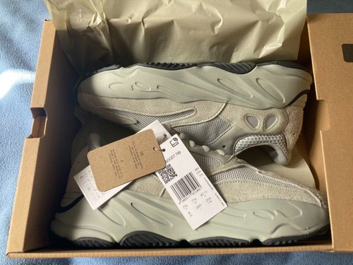 Authentic adidas yeezy - adidas, 700