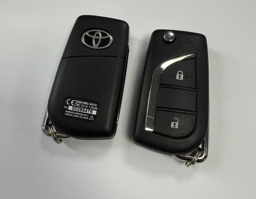 Toyota flip key - fob, button