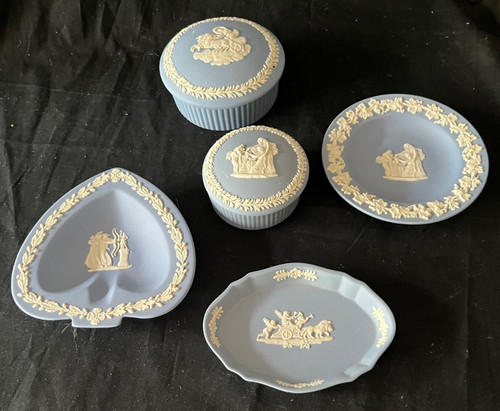 Set five classic wedgwood - five,