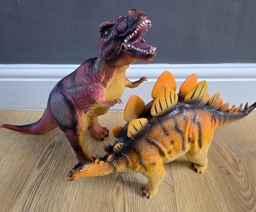Dinosaur battle tyrannosaurus - dinosaur,