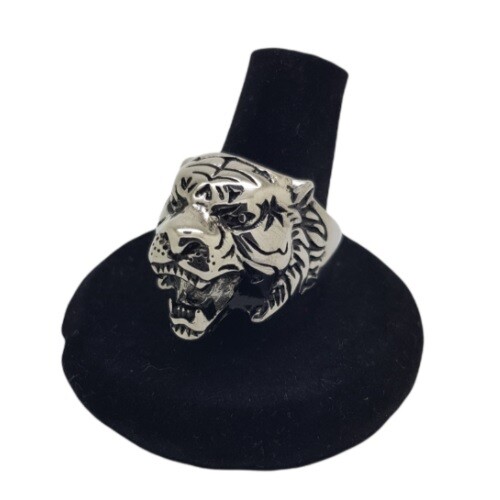 Roaring tiger ring growling - roaring,