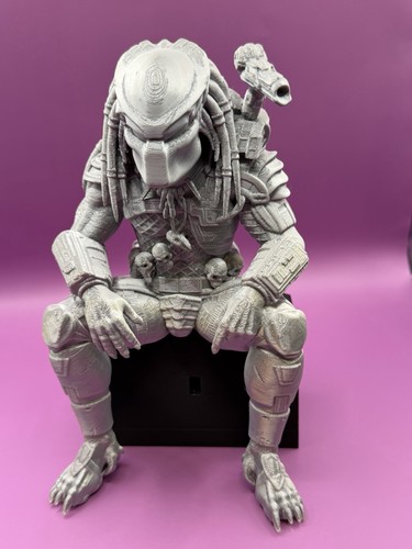 Predator shelf sitter statue - shelf,