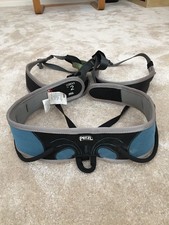 Petzl Corax climbing harness