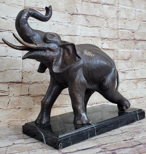 Massive art deco wildlife - massive,