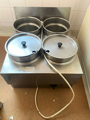 Stainless steel countertop wet