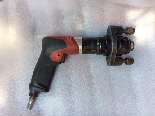 Chicago pneumatics air rivet - chicago,