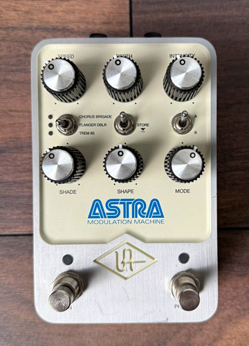 Universal audio astra - audio,