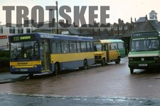 35mm Slide Maidstone & District Mercedes-Benz 609D Reeve Burgess E42UKL 1998