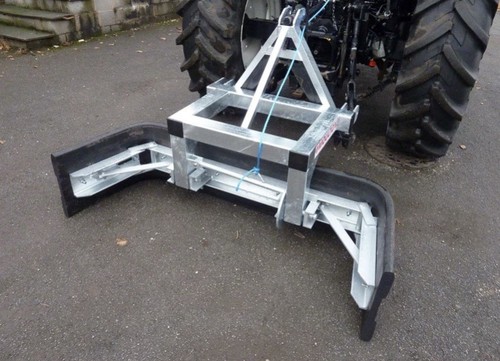 Moulton yard muck scraper - moulton,