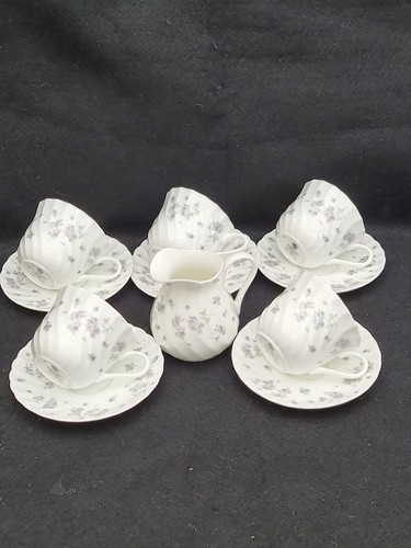 Wedgwood april flowers bone - april,