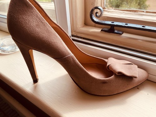 Pied terre taupe suede - À,