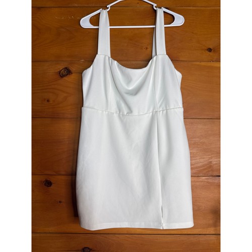 Nwt lulus social - lulus,