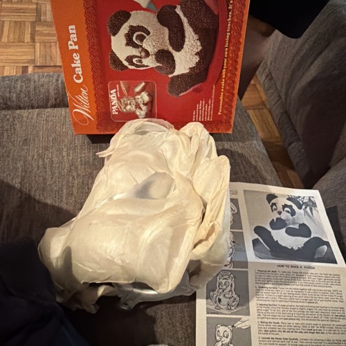 Vtg wilton panda cake - pan, 3d