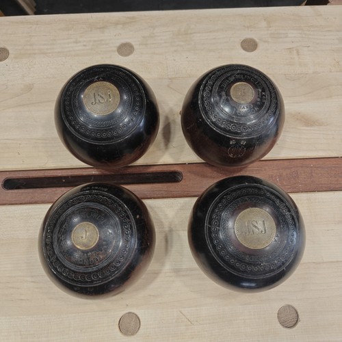 Lignum vitea lawn - 4, bowls