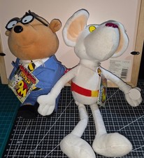 2001 Danger Mouse and Penfold