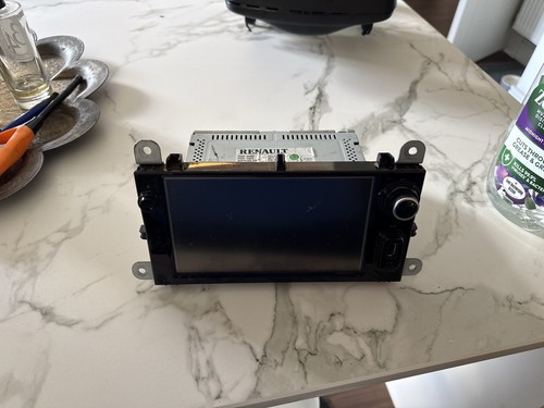 Renault clio sat nav - renault, cd