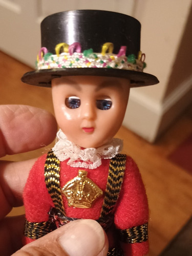 Vtg peggy nisbet - nisbet, 8.5”