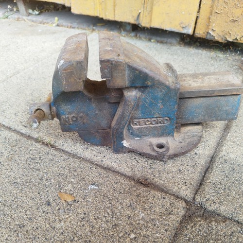Vintage record bench vice - no,