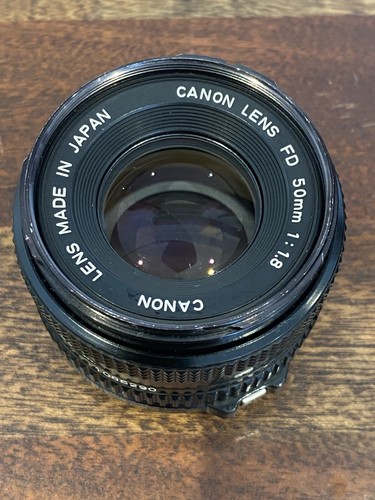 Canon 50mm 8 - f/1.8, prime
