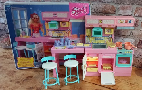 Sindy kitchen cafe 1993 - sindy, by