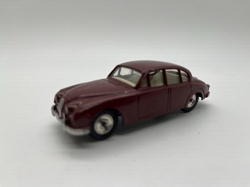 Dinky toys 195 jaguar - jaguar, 3.4