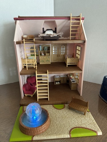 Sylvanian families house - families,