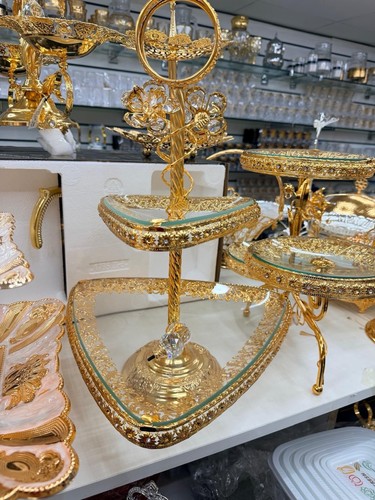 Two tier golden serving - golden,