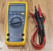 Fluke 175 Digital Multimeter