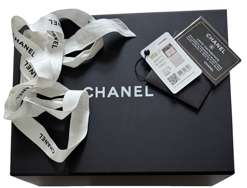 Chanel box with magnetic - box,