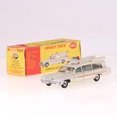Dinky toys 263 pontiac - dinky,