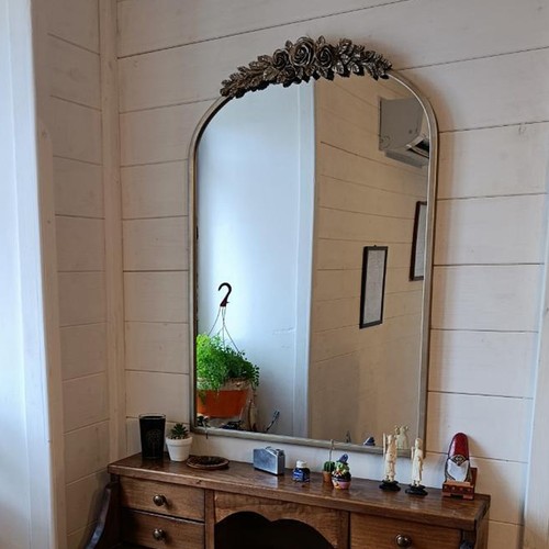 Chic arched wall mirror - arched, carved