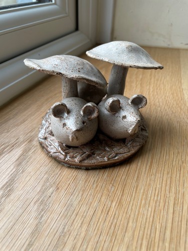 Briston pottery mice under - briston,