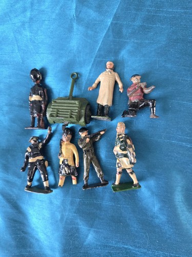 Vintage toy soldiers bundle - soldiers,