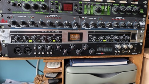 Behringer ultragain pro - behringer,
