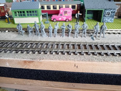 Gauge unpainted bare - unpainted, resin