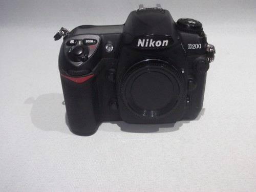 Nikon d200 dslr digital camera - nikon,