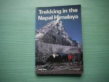 TREKKING IN THE NEPAL HIMALAYA by STAN ARMINGTON P/BACK 1985 EDITION ILLUST