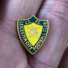 RARE LEICESTER CITY SMALL BOTTLE GREEN-YELLOW CREST ENAMEL PIN BADGE