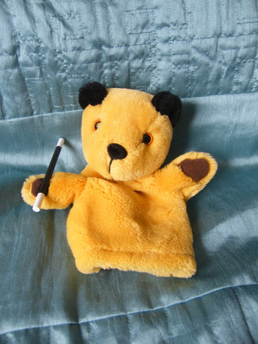 Sooty sweep hand - &,
