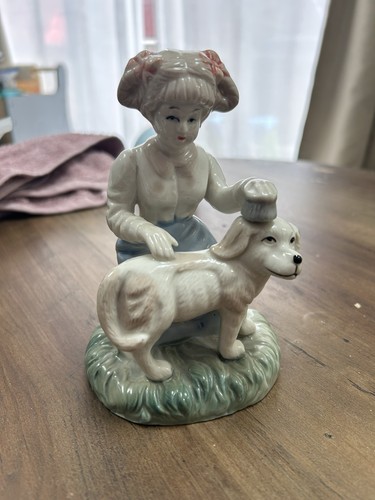 Girl with dog young - , border