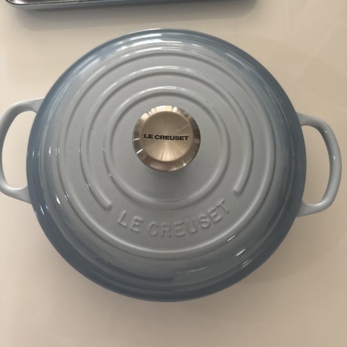 French creuset light - french, blue