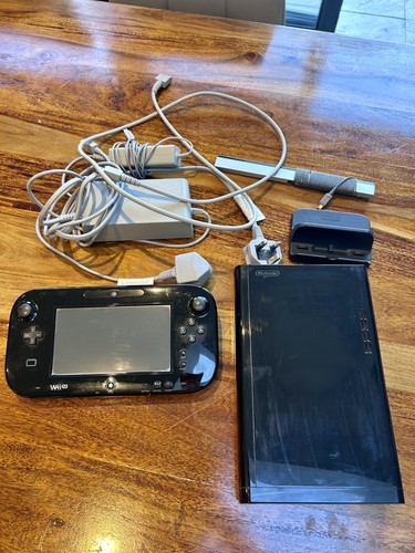 Nintendo wii with year - u,