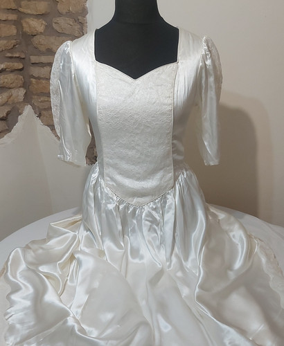 Vintage peep wedding - vintage, bo