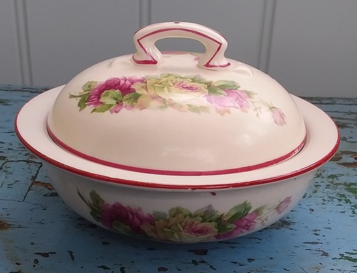 Vintage ceramic soap dish - soap,