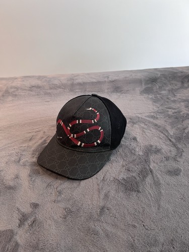 Authentic gucci black - authentic,