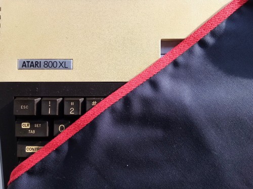 Atari 800xl dust - atari,